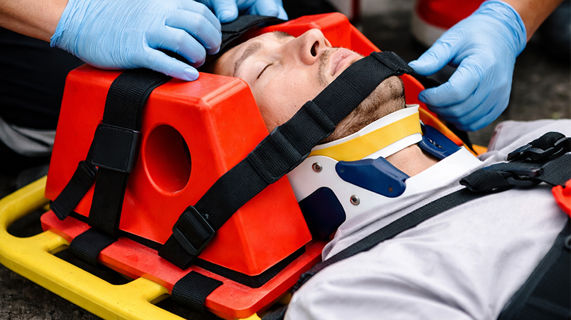 Ranny ze stabilizatorem głowy