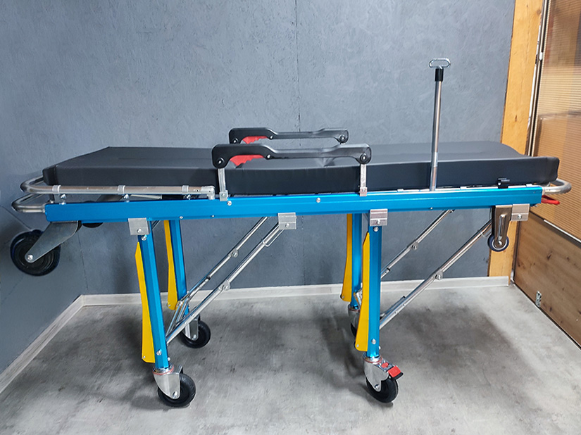 nosze ze stojakiem na kroplowke